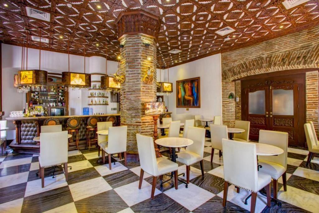 Hotel Luna Віган Екстер'єр фото